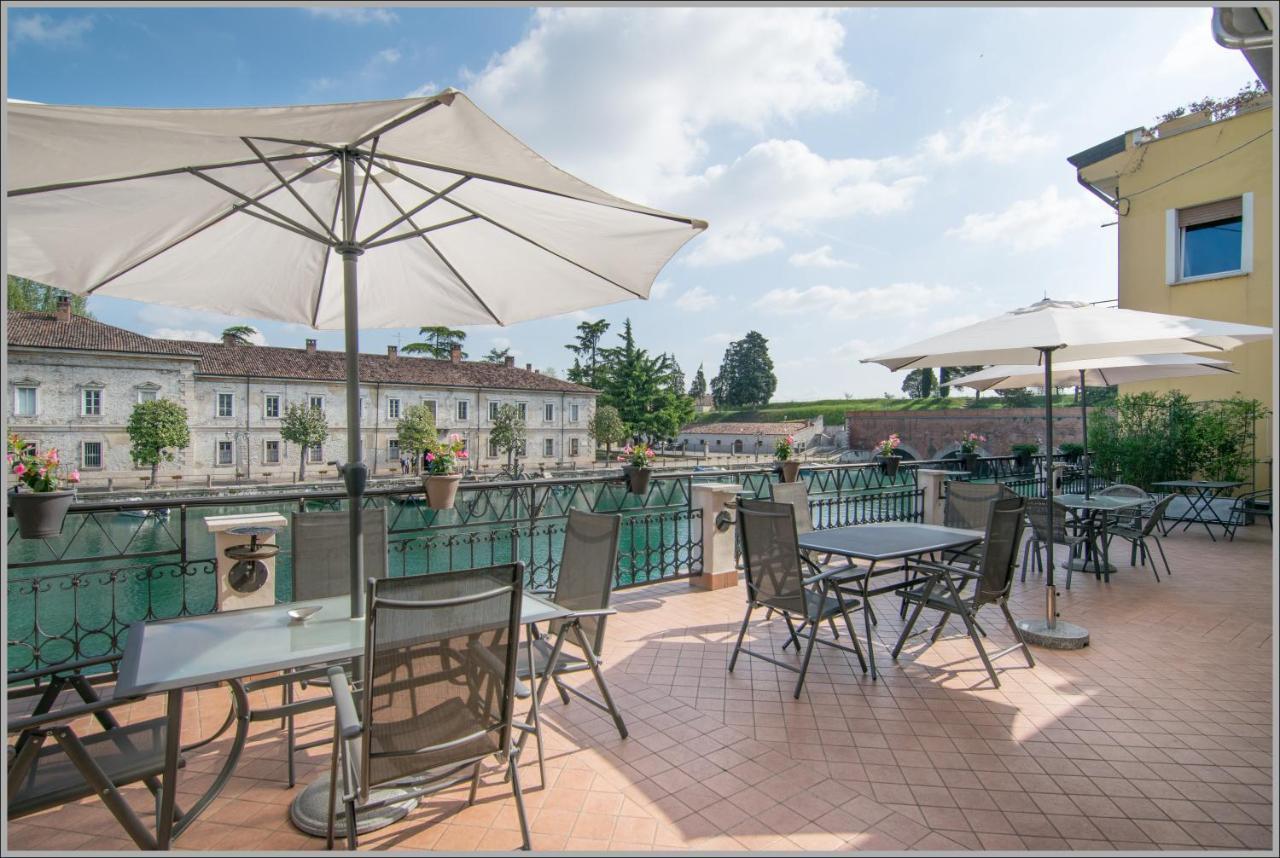 Fiori Sull'Acqua Apartments Peschiera del Garda Luaran gambar