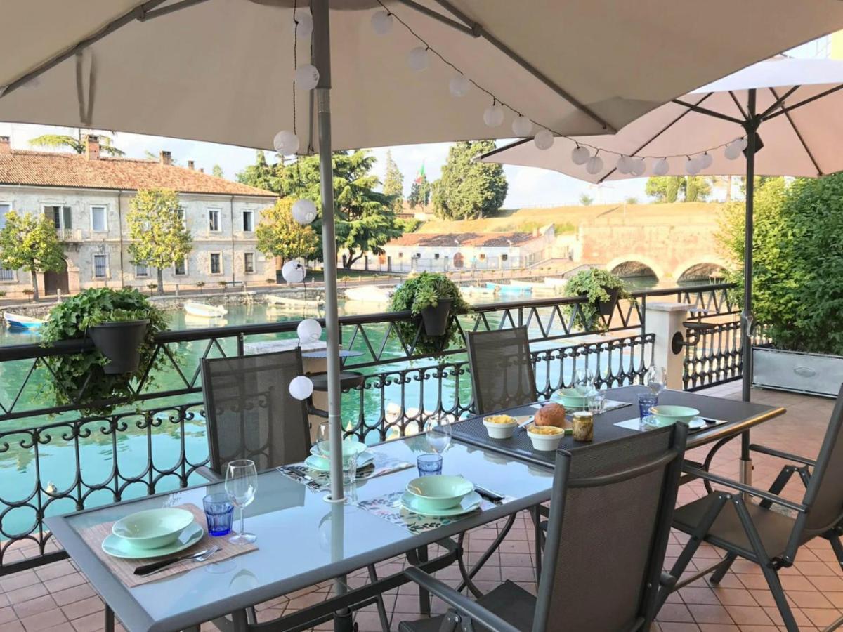 Fiori Sull'Acqua Apartments Peschiera del Garda Luaran gambar