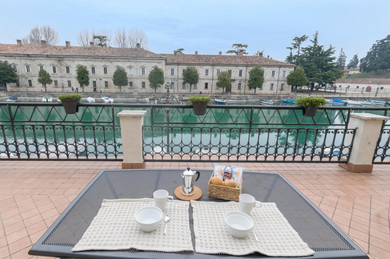 Fiori Sull'Acqua Apartments Peschiera del Garda Luaran gambar