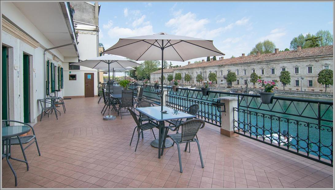 Fiori Sull'Acqua Apartments Peschiera del Garda Luaran gambar