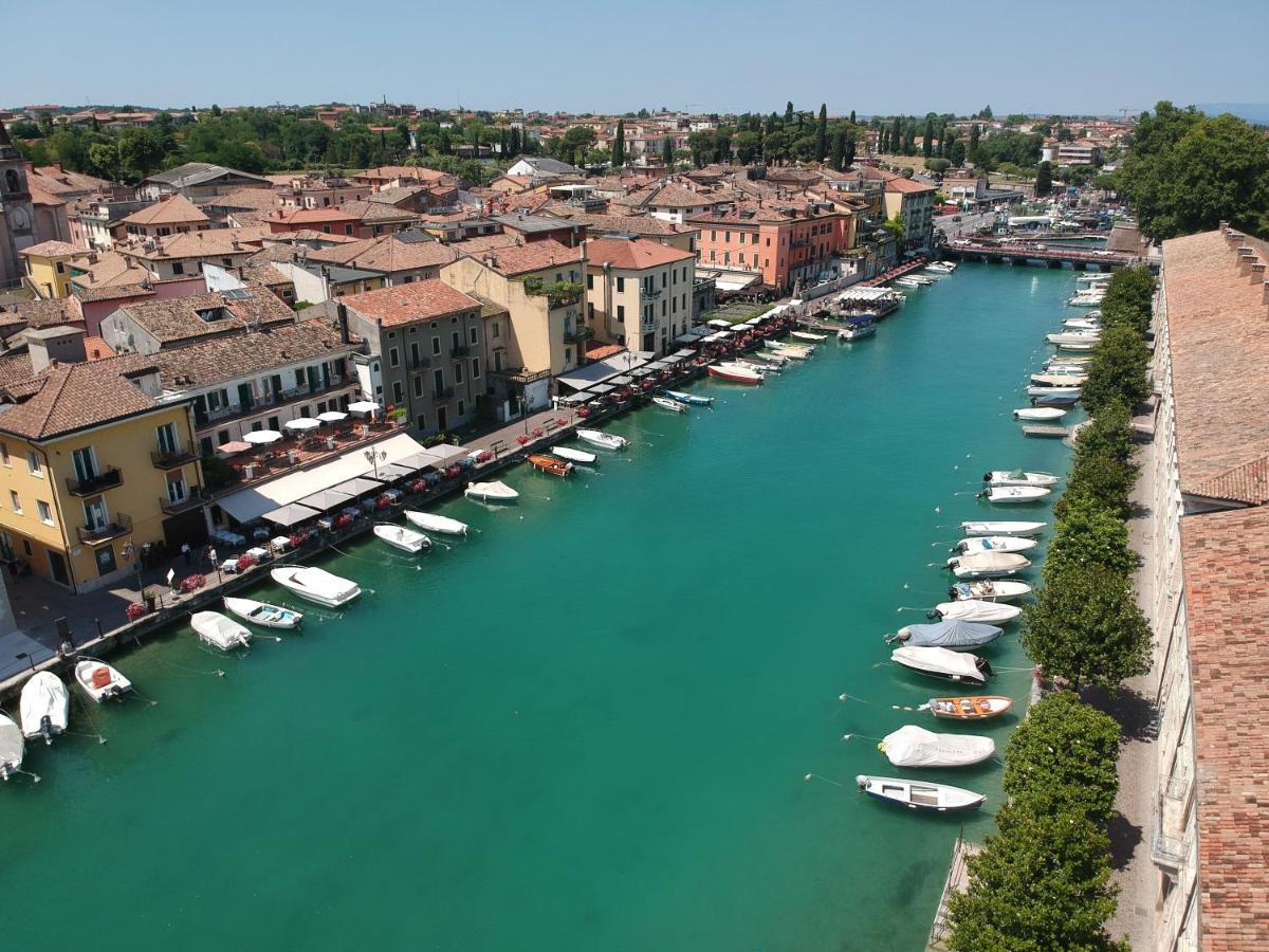 Fiori Sull'Acqua Apartments Peschiera del Garda Luaran gambar