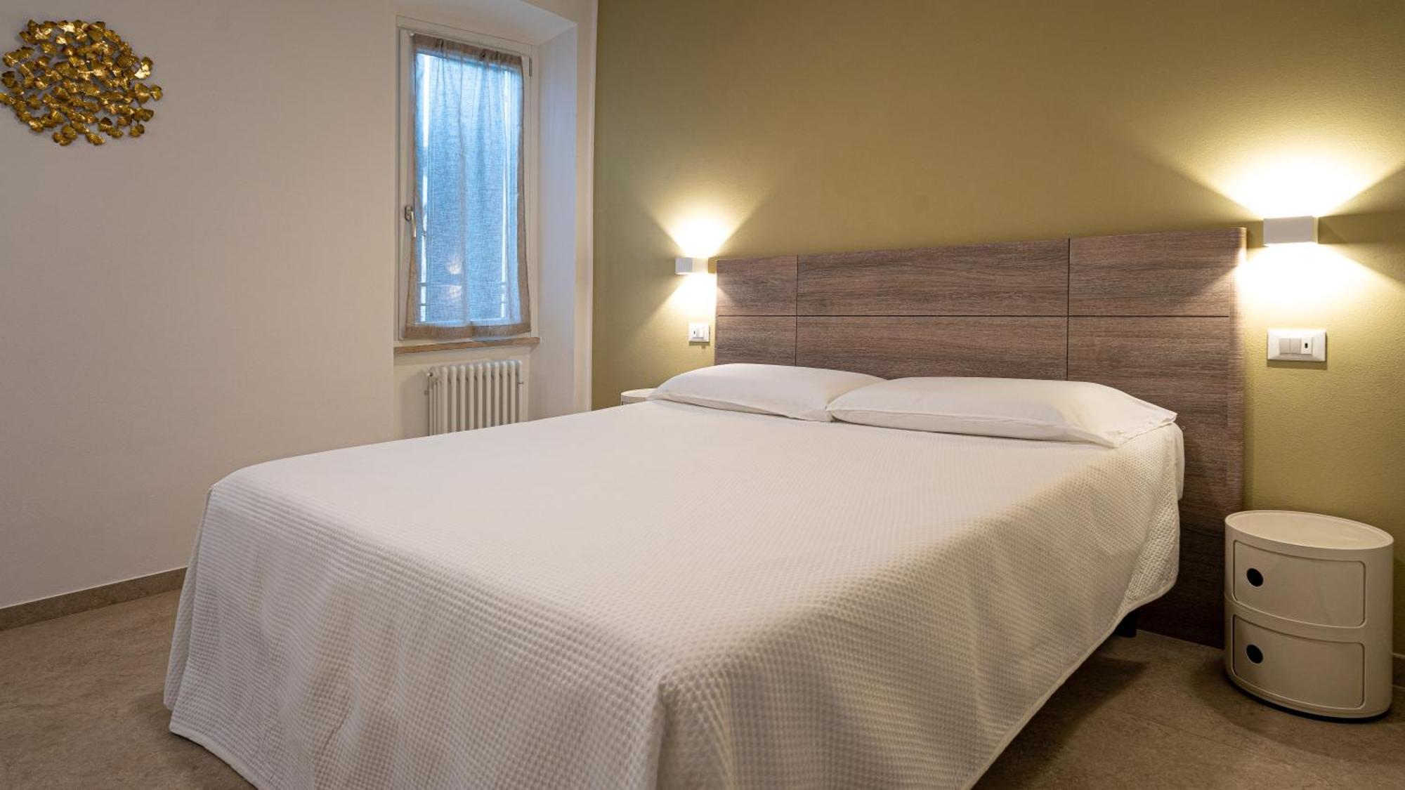 Fiori Sull'Acqua Apartments Peschiera del Garda Luaran gambar