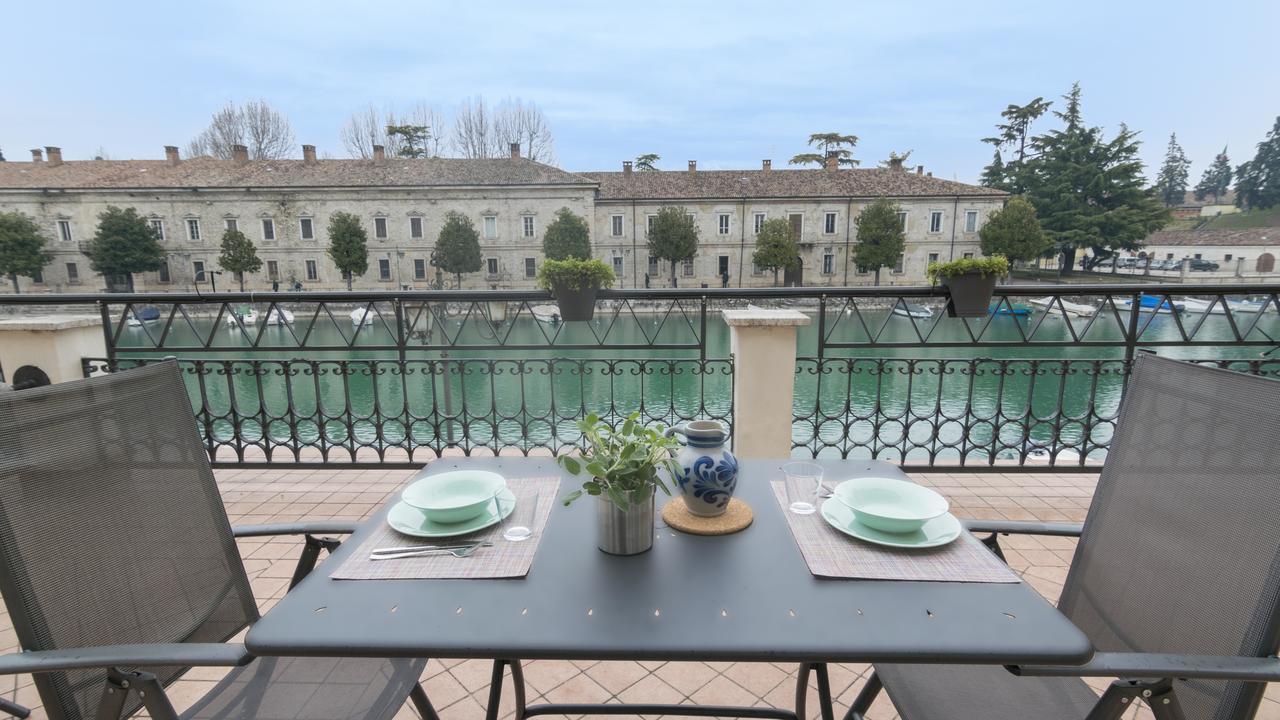 Fiori Sull'Acqua Apartments Peschiera del Garda Luaran gambar